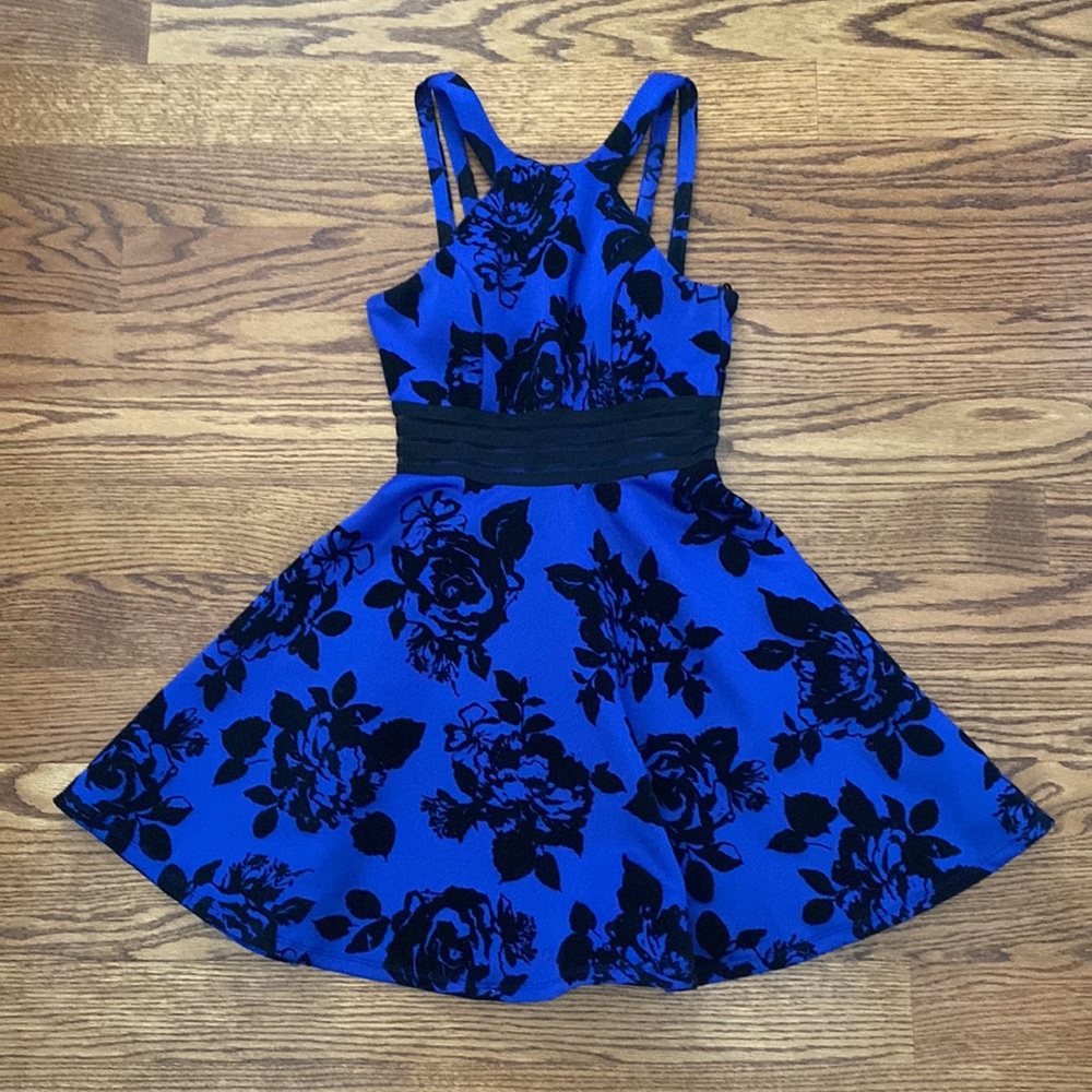 City studio dress!